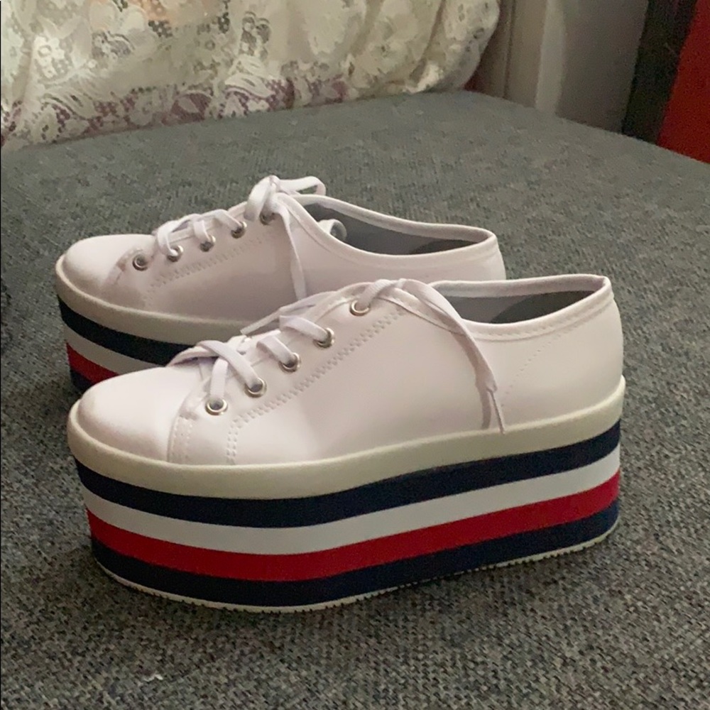 Platform casual shoes